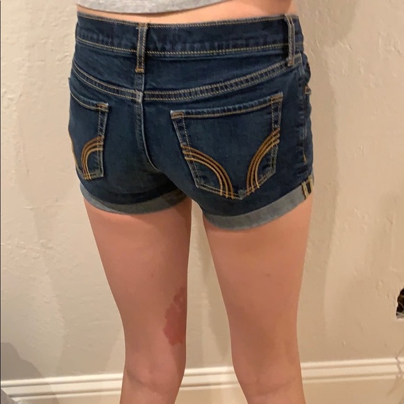 Shorts - Picture 2 of 3